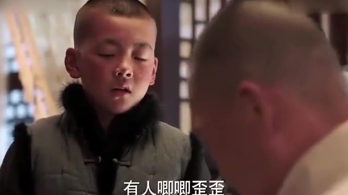 张学良杀了五妈妈的狗,五妈妈怕他被怪罪,又给他一条狗!